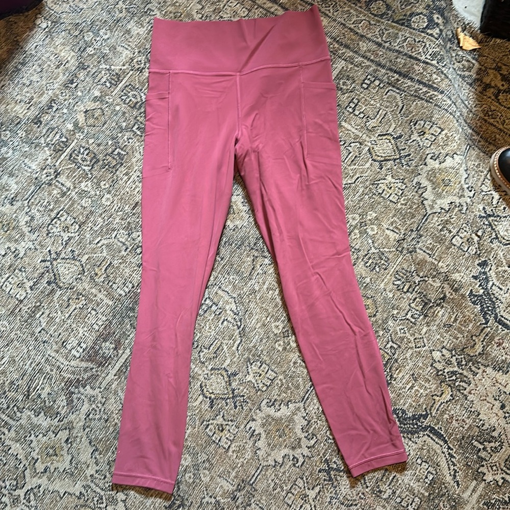 Athleta salutation stash tights